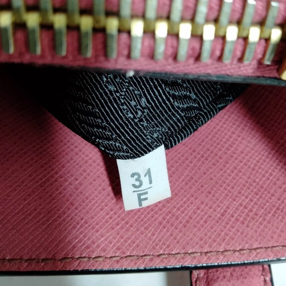 100% Auth Prada Pink Tamaris Triple Pocket Saffiano Soft Leather 2way Tote Bag - Picture 9 of 9